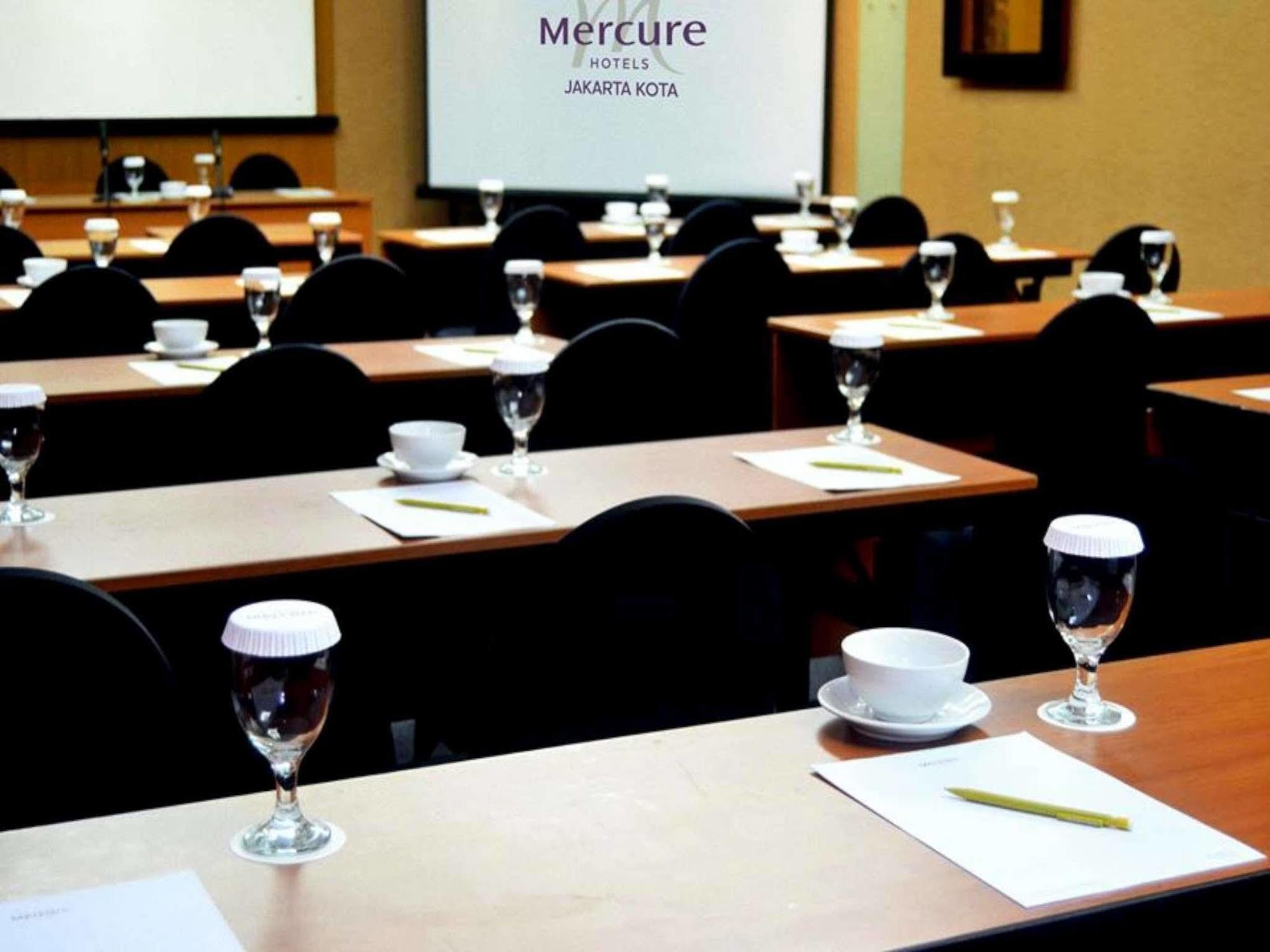 Mercure Jakarta Kota Hotel Bagian luar foto